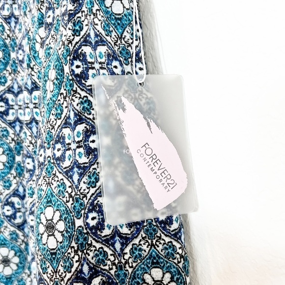 FOREVER 21 CONTEMPORARY BLUE PRINT FLORAL SKIRT SHORT GREY TEAL BLACK NEW SIZE S - Picture 2 of 7